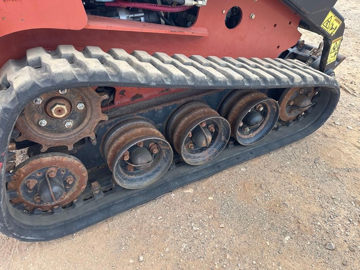 2017-ditch-witch-sk1050-image-10