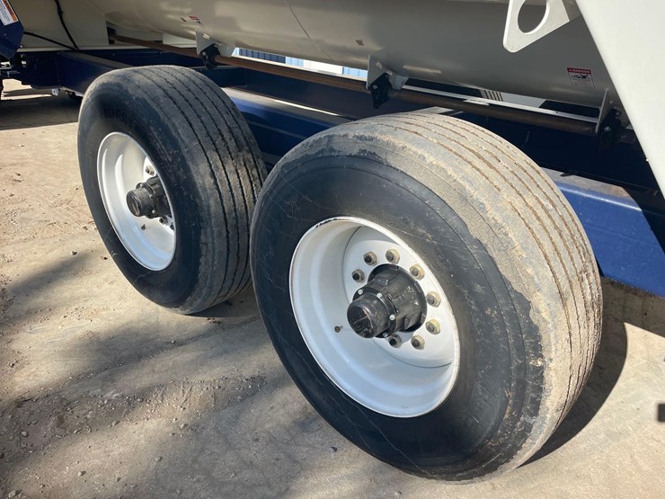 2024-herd-boss-6160-mixer-wagon--1-owner-image-23