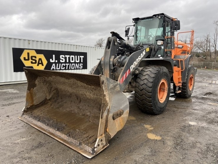 2021-doosan-dl320-7-image-1