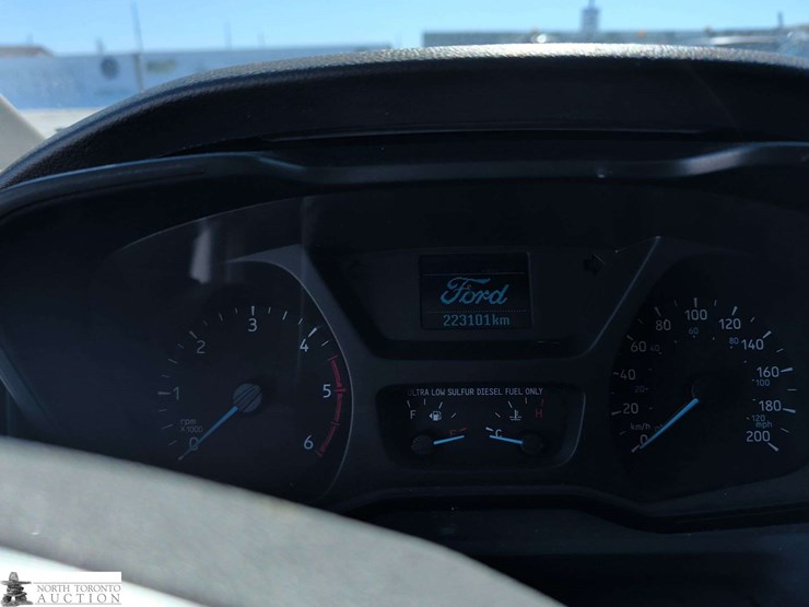 2016-ford-transit-image-12