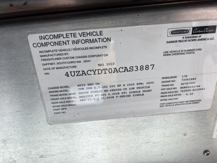 2010-freightliner-mt55-image-27