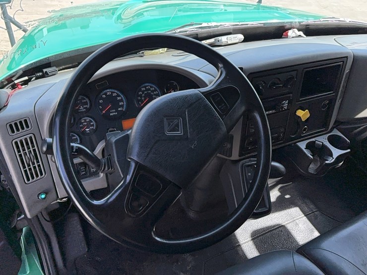 2016-international-durastar-4300-image-12