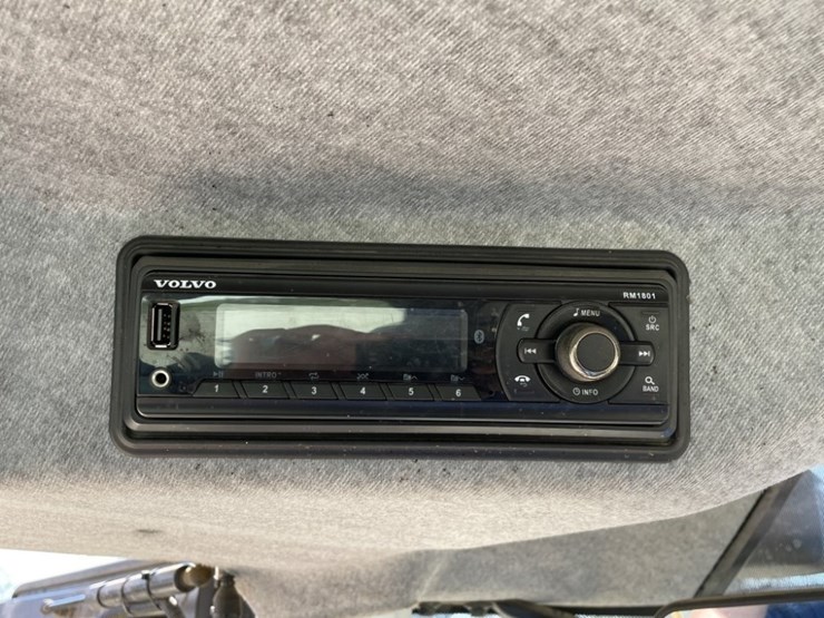 2023-volvo-l70h-image-38