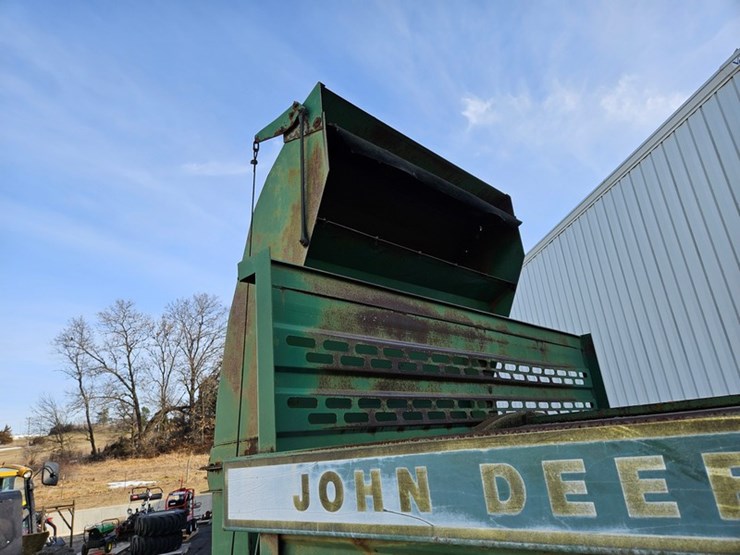 john-deere-100-image-17