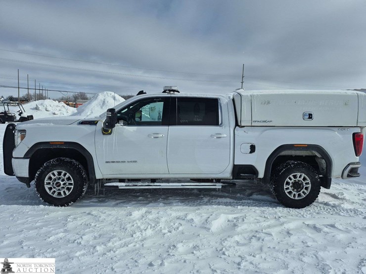 2020-gmc-sierra-2500hd-image-2