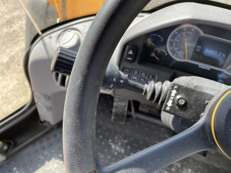 2023-volvo-l70h-image-40