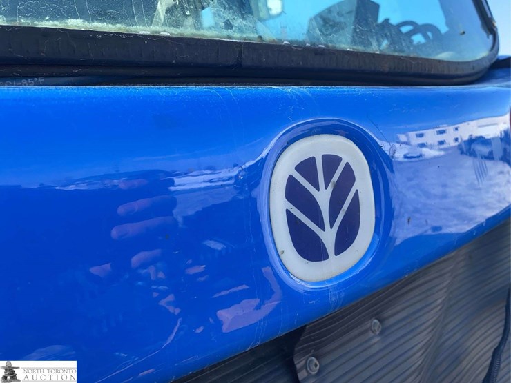 2013-new-holland-tv6070-image-39