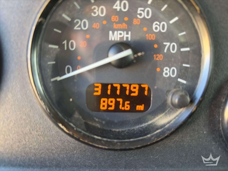 2015-peterbilt-348-image-8