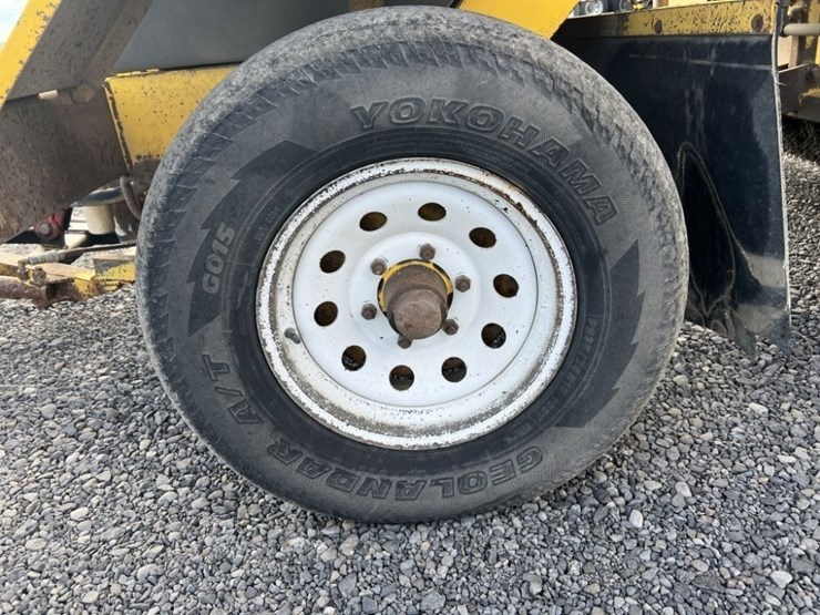 2015-superior-broom-dt80j-image-11