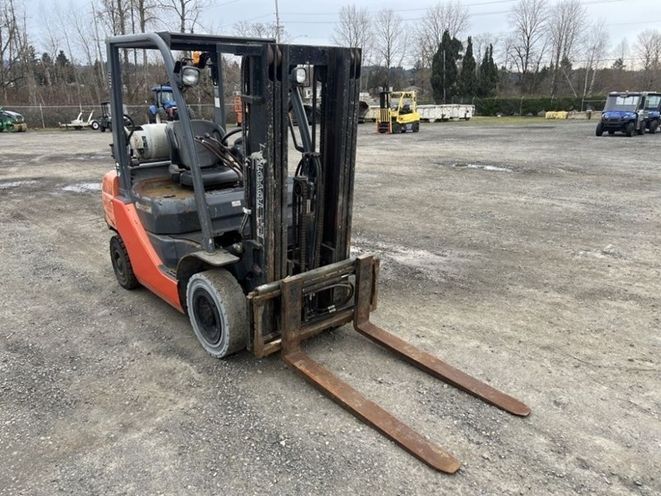 2014-toyota-8fgu25-image-2