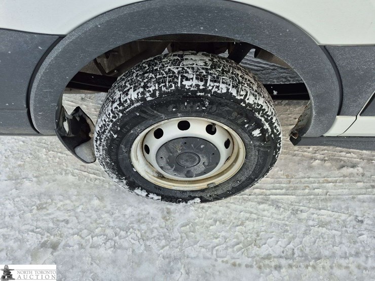 2016-ford-transit-image-22