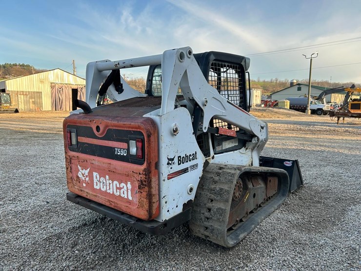 2015-bobcat-t590-image-4