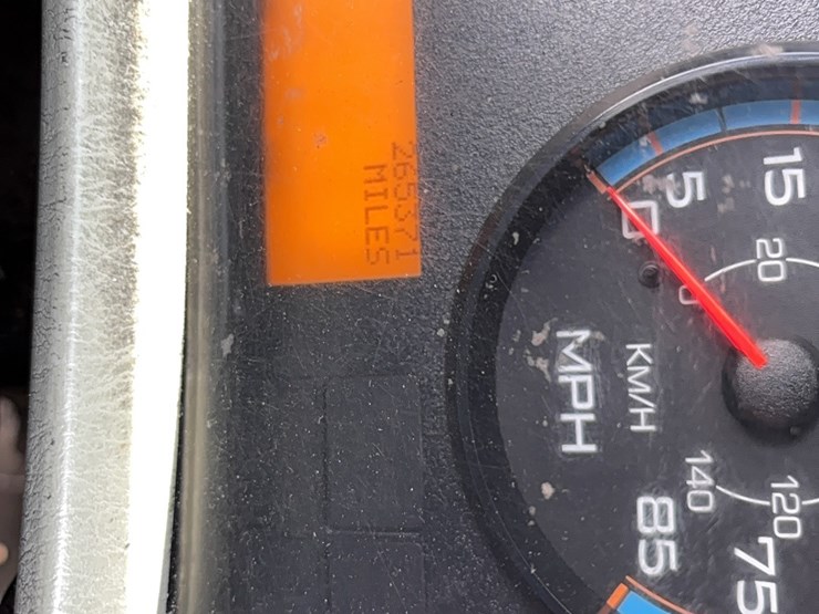 2017-international-durastar-4300-image-21