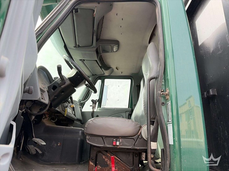 2006-international-7600-image-12