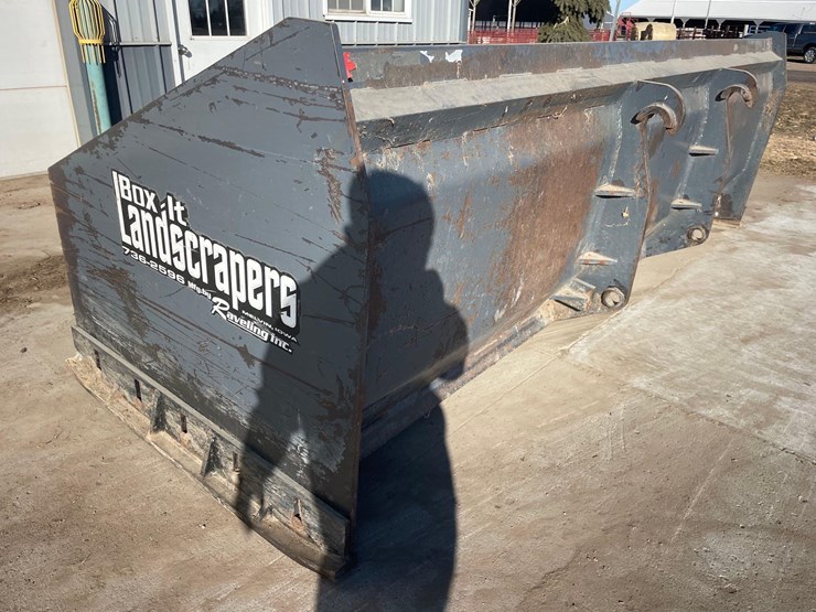 raveling-12ft-volvo-loader-mount-push-blade--1-owner-image-7