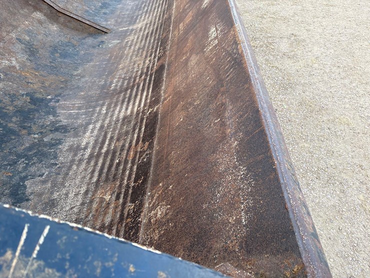 2015-smithco-side-dump-image-60