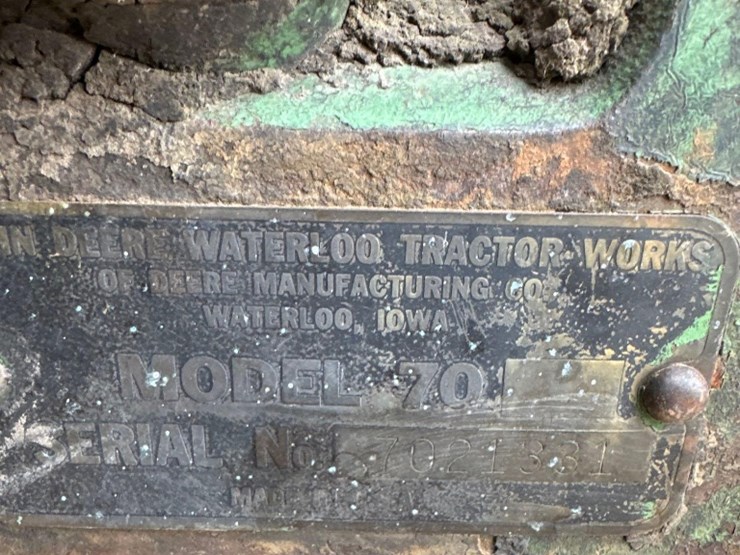 john-deere-70-image-11