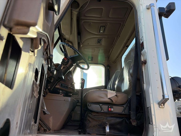 2005-international-5900i-t/a-gardner-denver-kill-truck-image-11