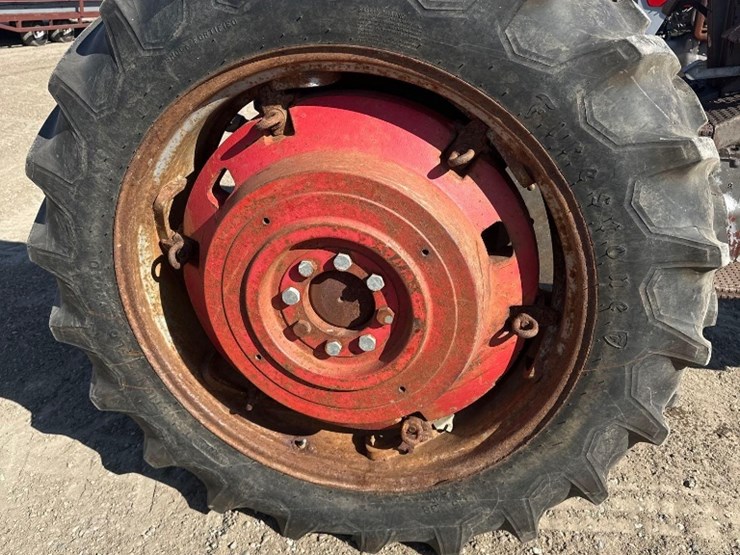 massey-ferguson-180-image-7