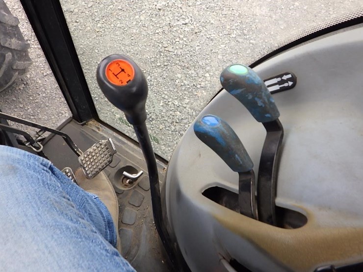 new-holland-t4060f-image-39