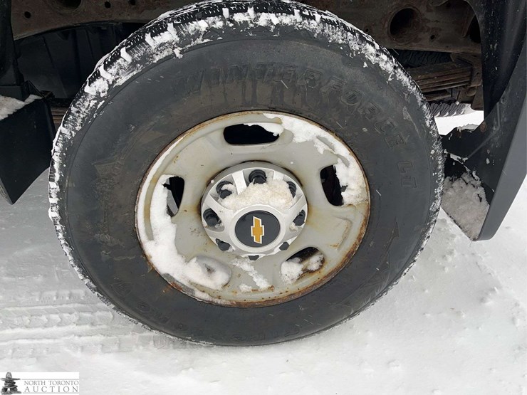 2016-chevrolet-silverado-2500hd-image-32