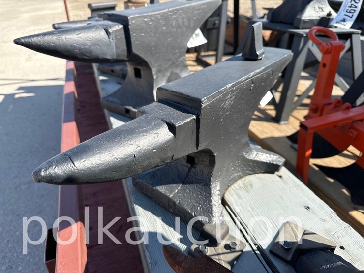 1728---22"-x-3.5"-anvil---from-the-harlan-beer-estate-image-3
