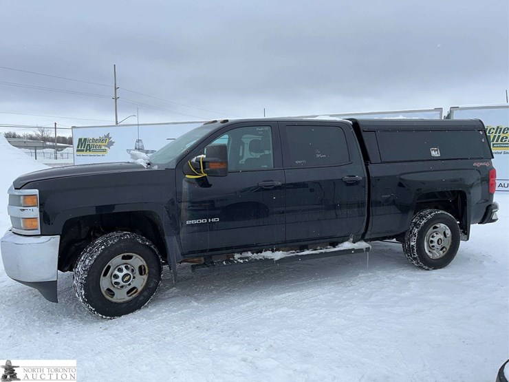 2016-chevrolet-silverado-2500hd-image-2