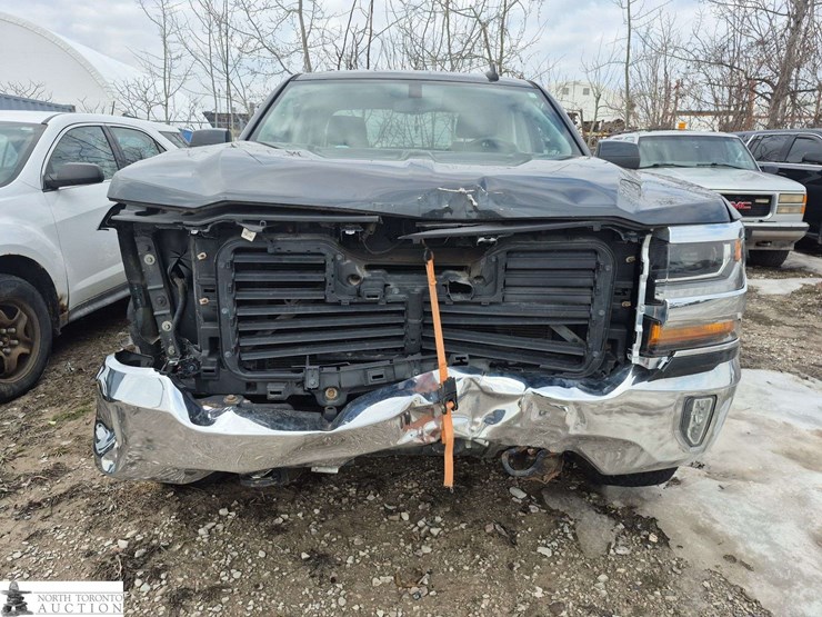 2017-chevrolet-silverado-1500-image-2