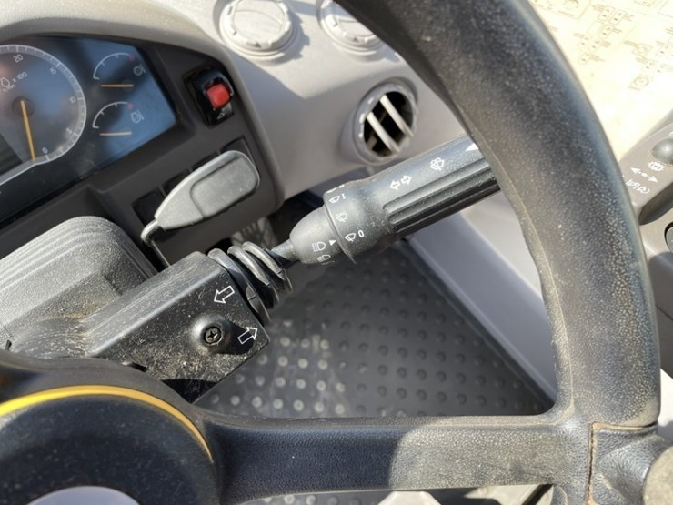 2024-volvo-l70h-image-38