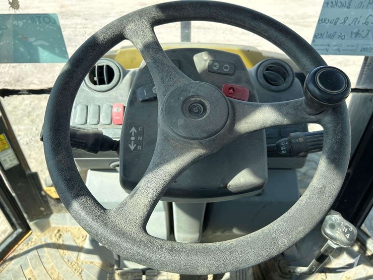 2013-caterpillar-420f-image-12