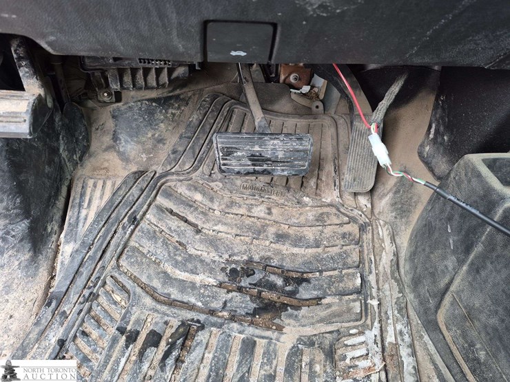 2016-chevrolet-silverado-2500hd-image-21