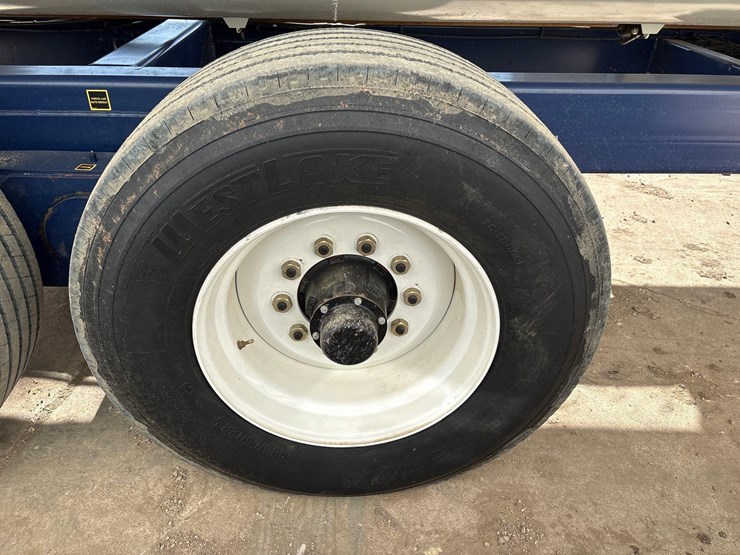 2024-herd-boss-6160-mixer-wagon--1-owner-image-10