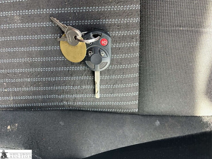 2015-ford-transit-image-17