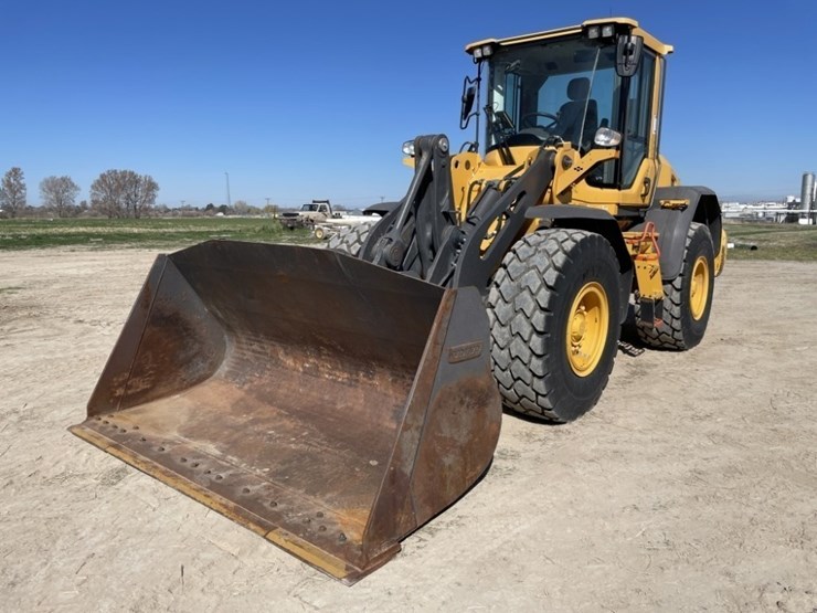 2023-volvo-l70h-image-1