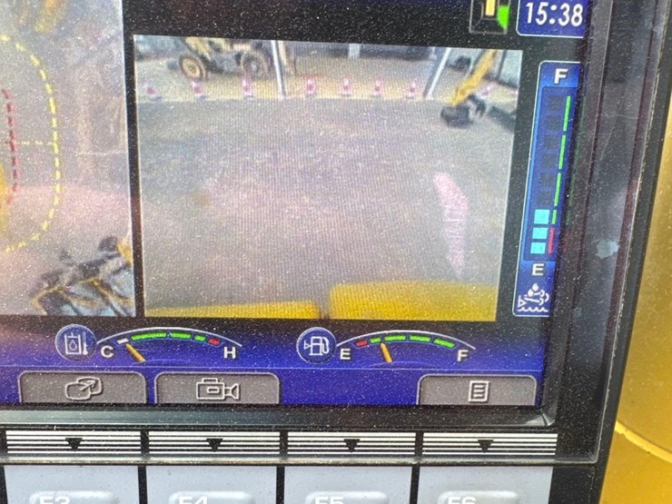 2022-komatsu-pc138us-image-27