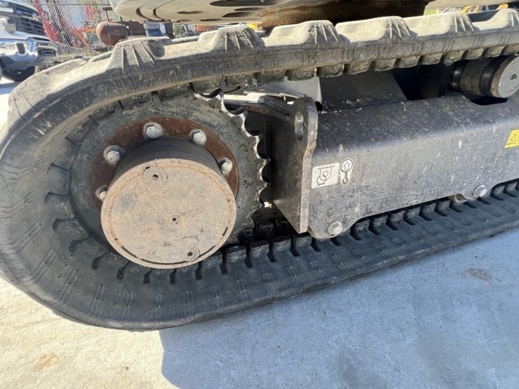 2022-volvo-ecr25d-image-21