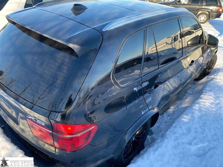 2011-bmw-x5-image-24