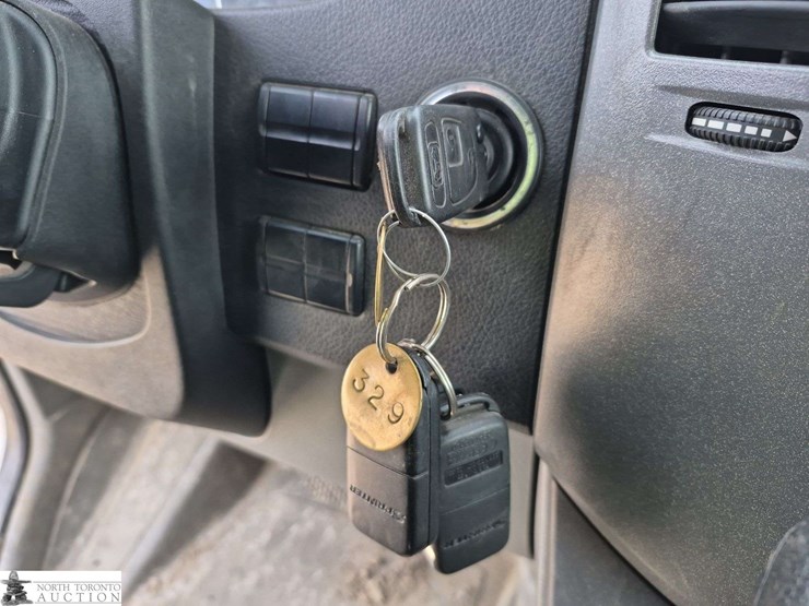 2013-mercedes-benz-sprinter-2500-image-18