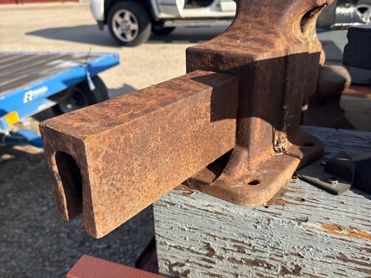 2199---antique-vice-image-4