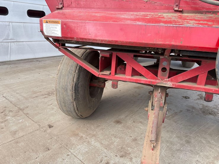 roorda-8ft-x-20ft-rear-unload-silage-wagon-image-7