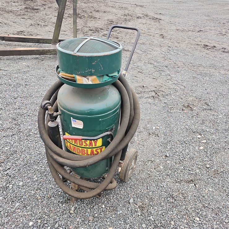 LINDSAY SANDBLAST POT