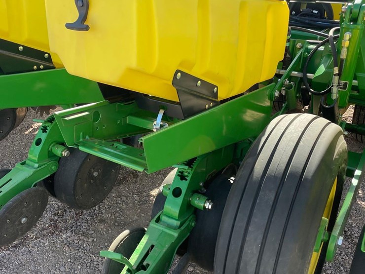 2012-john-deere-1760-image-17