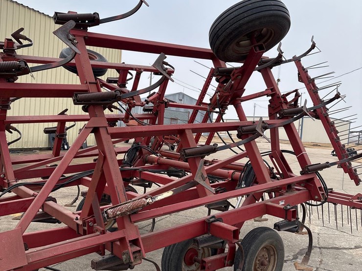 case-ih-4600-image-36