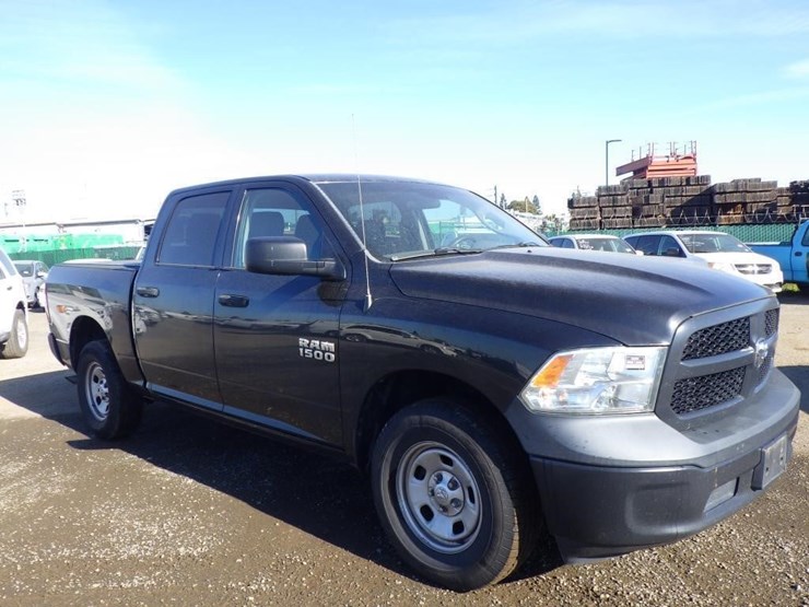 2016-dodge-1500-image-2