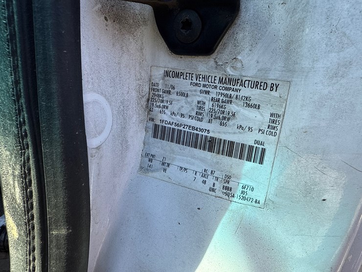 2007-ford-f550-image-49