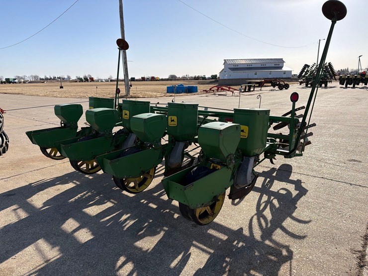 john-deere-1240-image-2