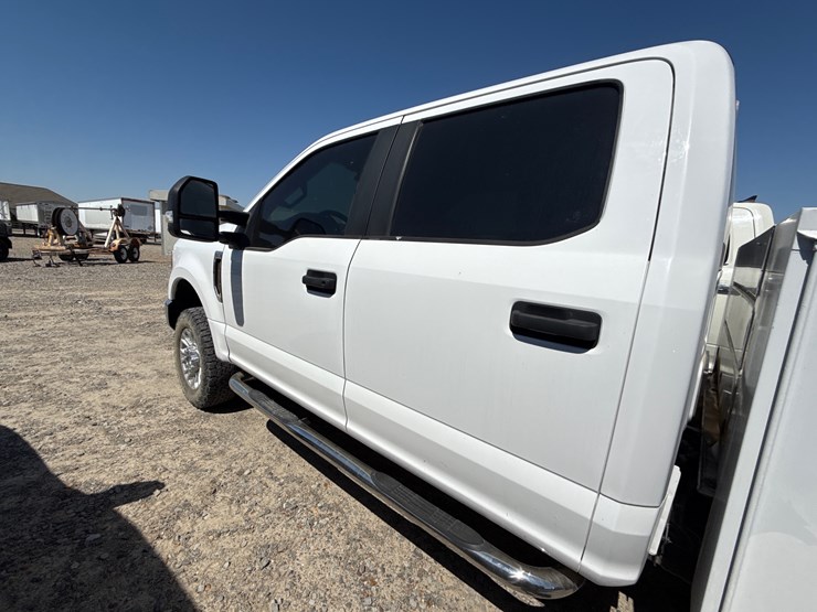 2022-ford-f250-image-12