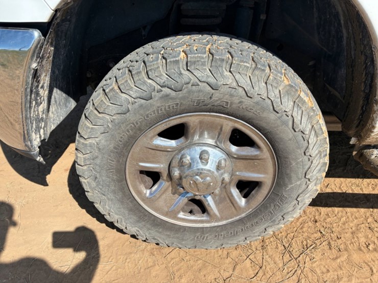 2018-dodge-2500-image-12