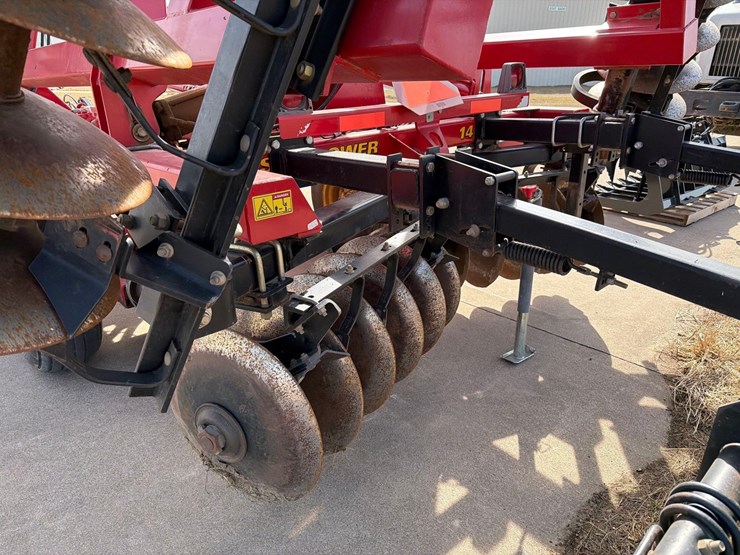 2008-sunflower-1435-image-6