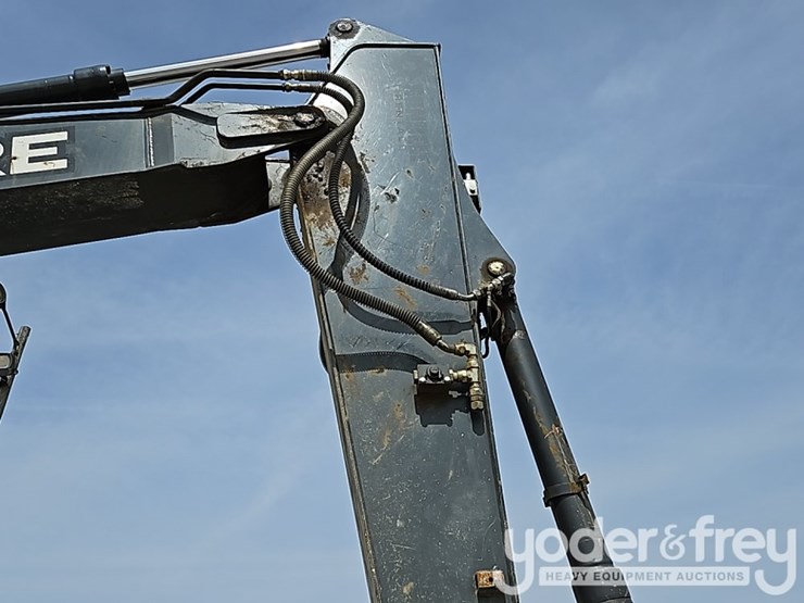 deere-160g-lc-image-13